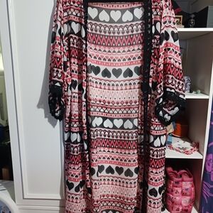 LuLaRoe Heart Patterned Top in Pink and Black